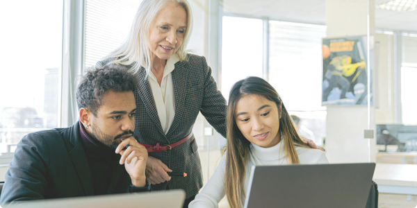 Como evitar multas por atraso na entrega de declarações fiscais